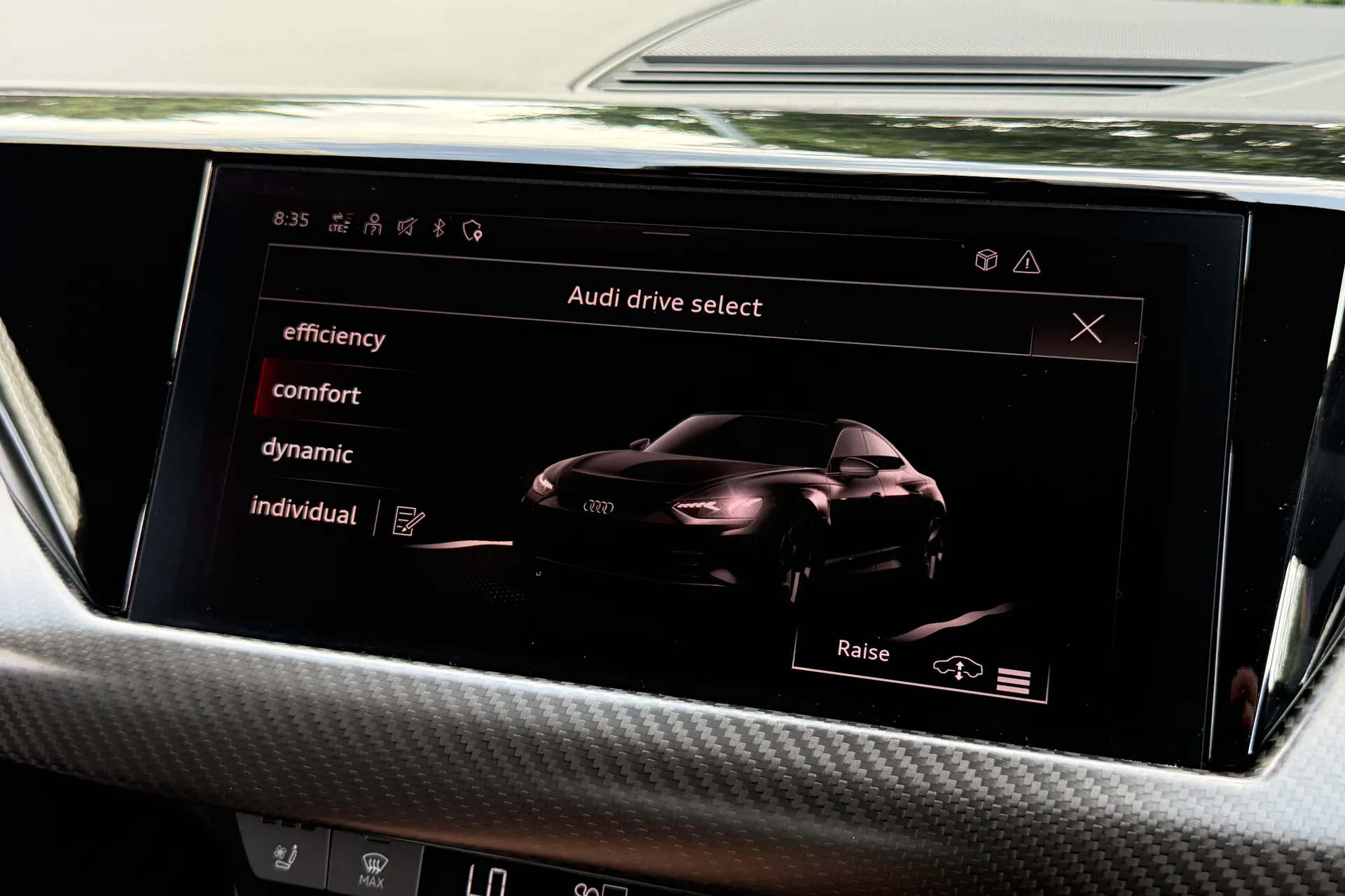 Audi RS e-tron GT thumbnail image number 32