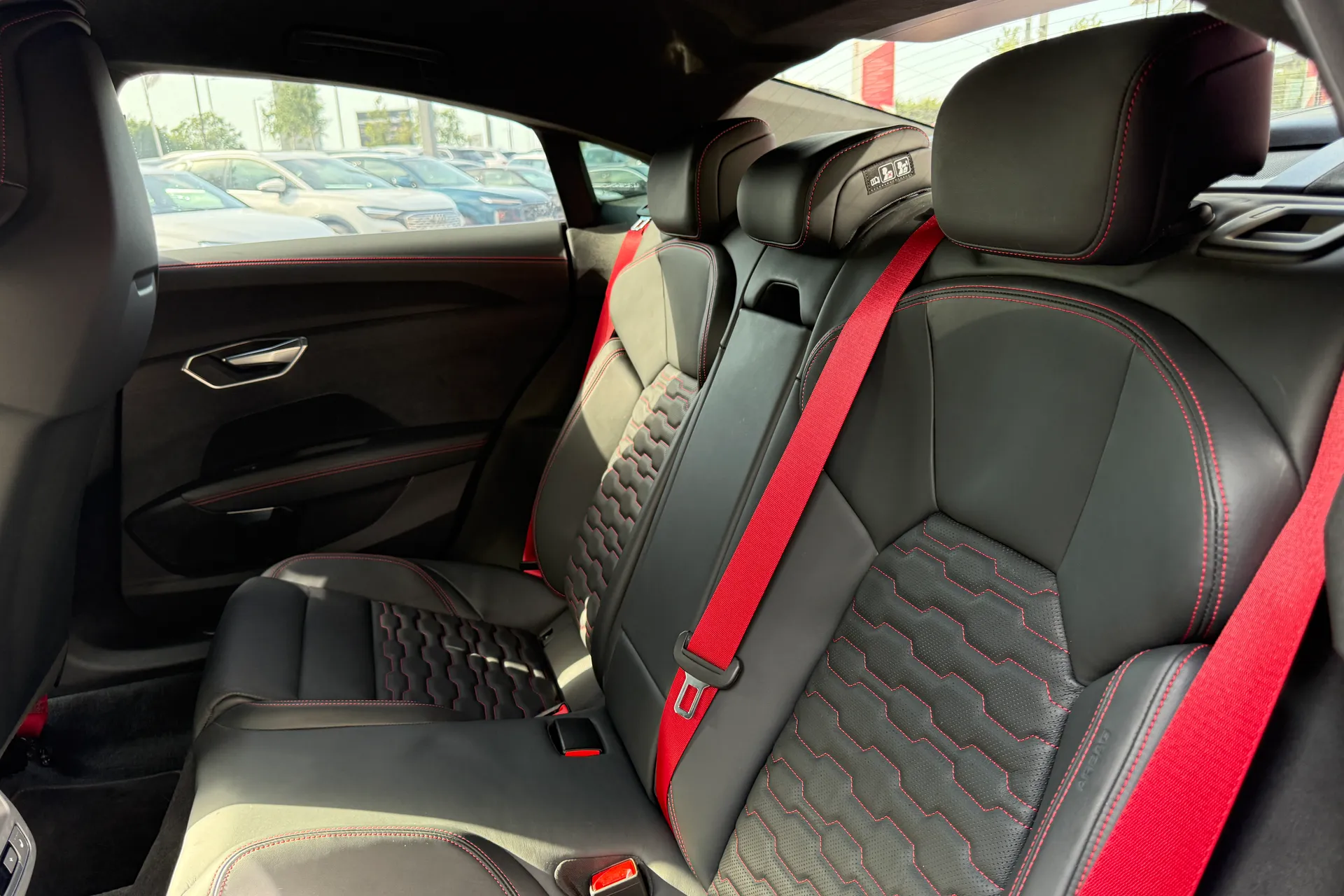 Audi RS e-tron GT thumbnail image number 52