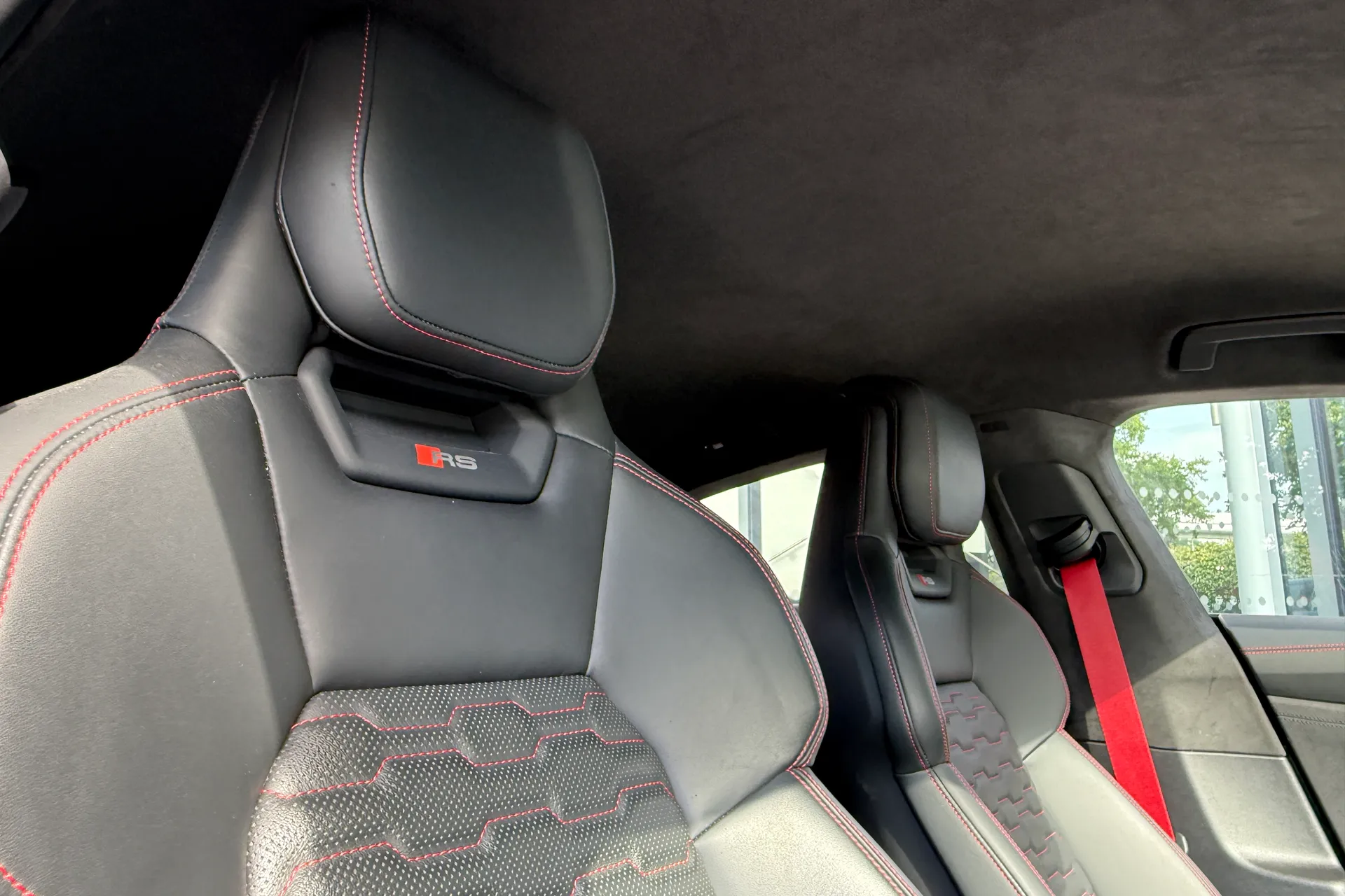 Audi RS e-tron GT thumbnail image number 37