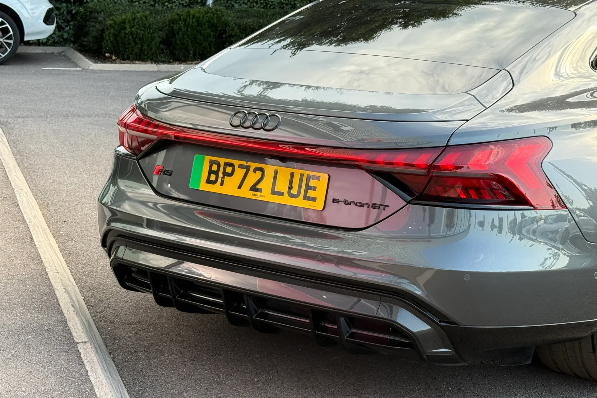 Audi RS e-tron GT thumbnail image number 31