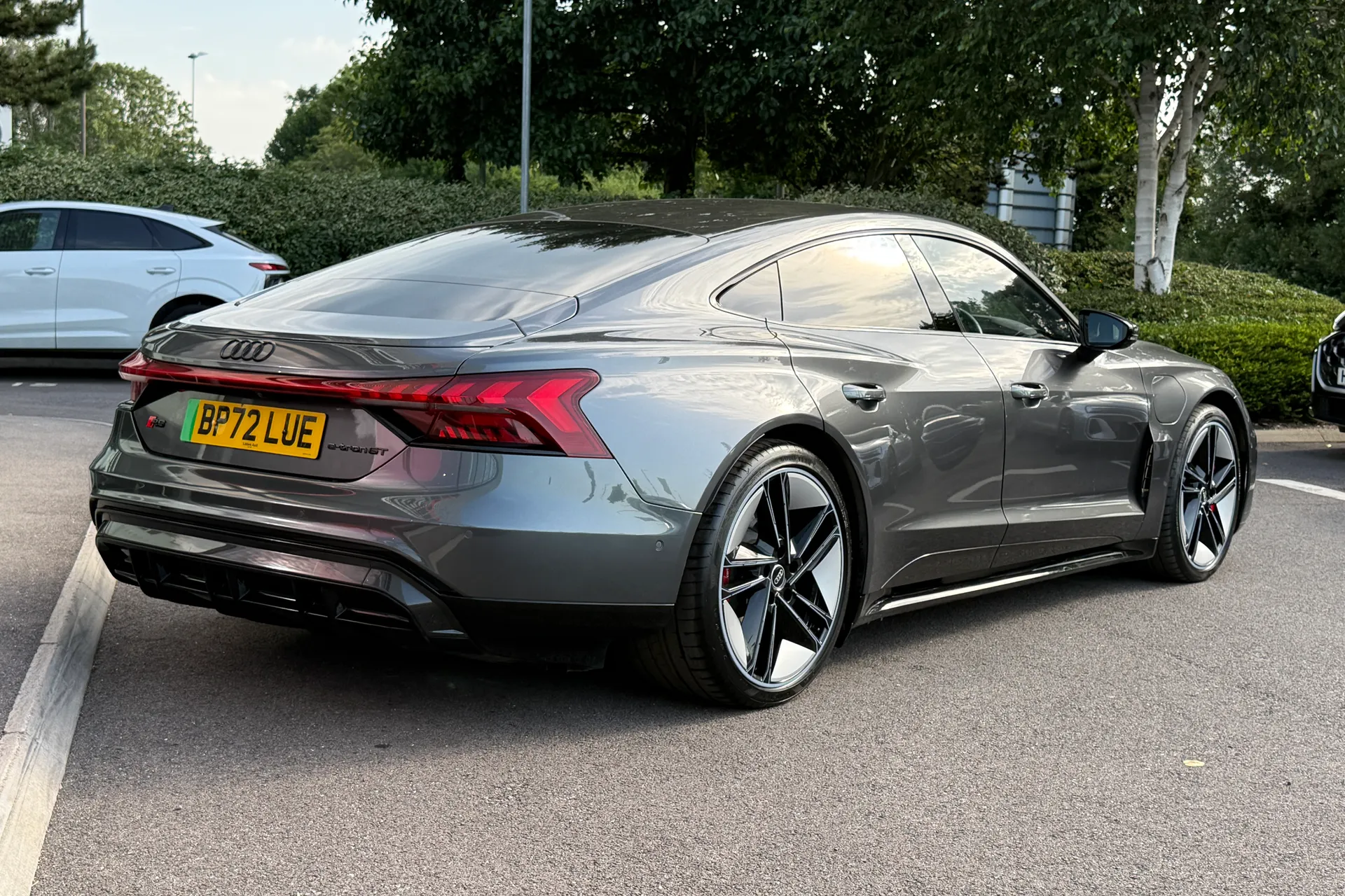 Audi RS e-tron GT thumbnail image number 9