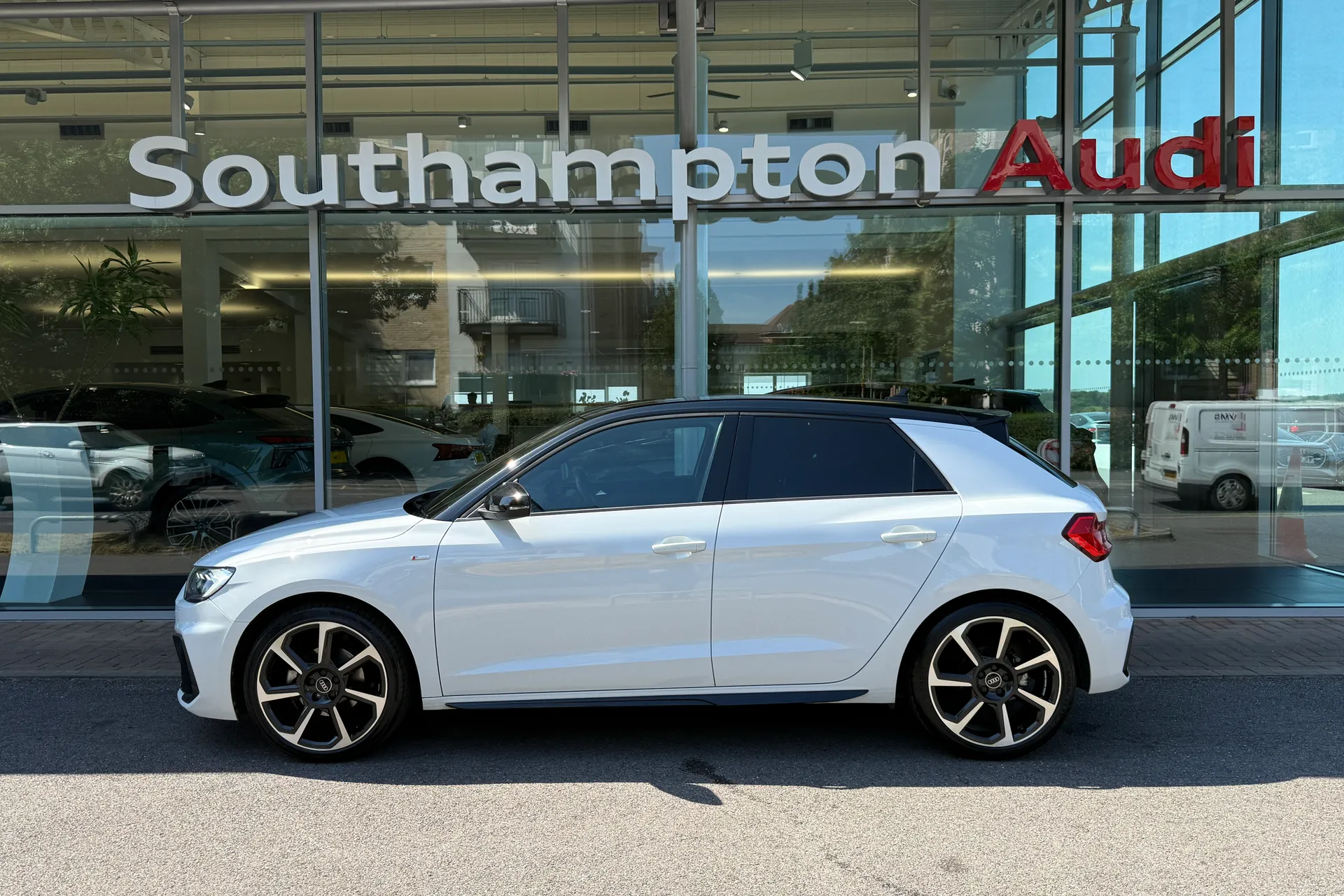 Audi A1 thumbnail image number 46