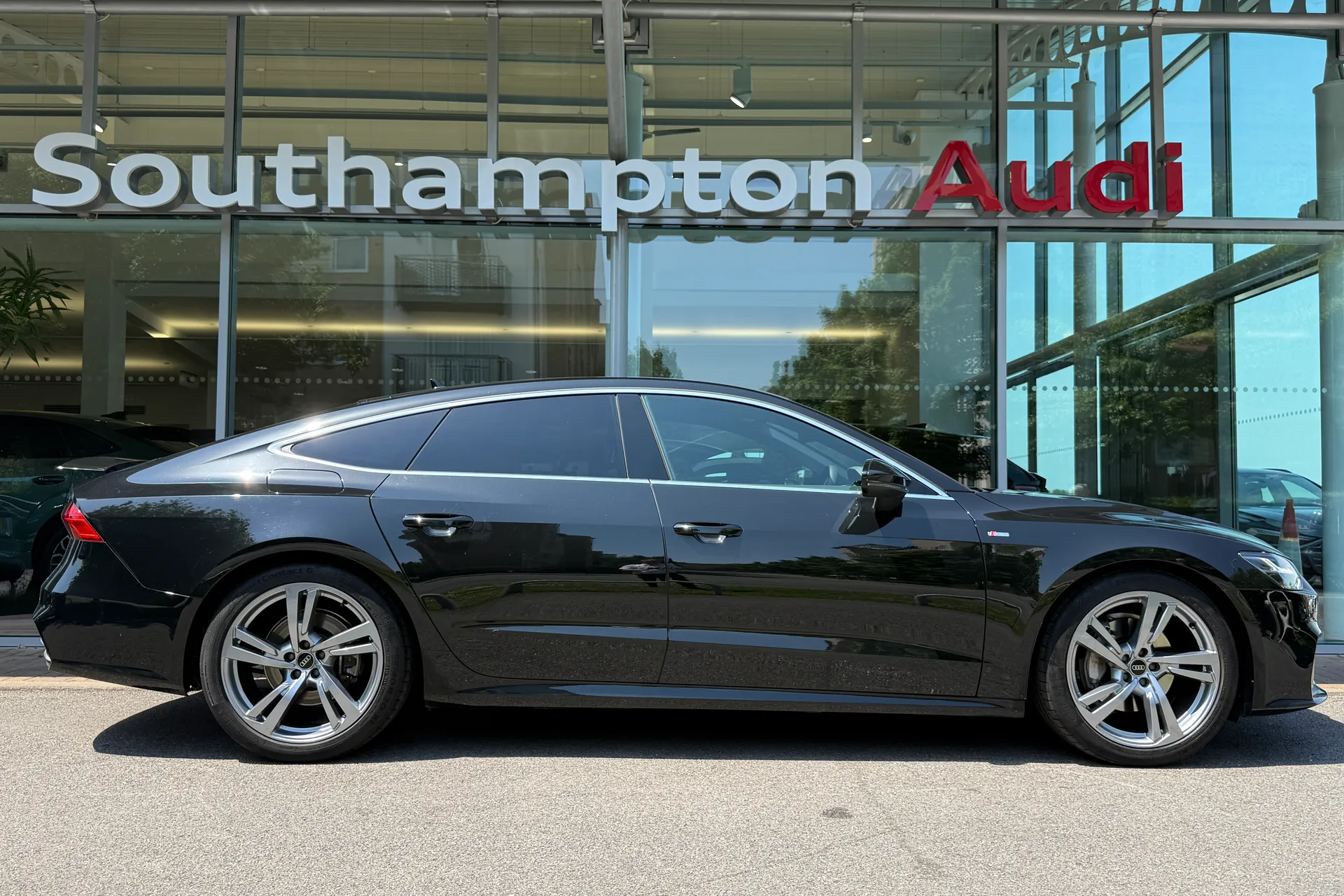 Audi A7 thumbnail image number 2