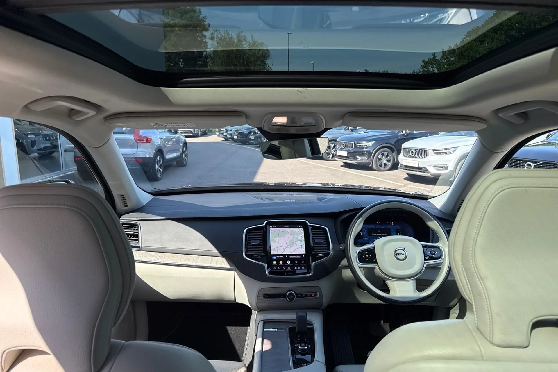 Volvo XC90 thumbnail image number 3