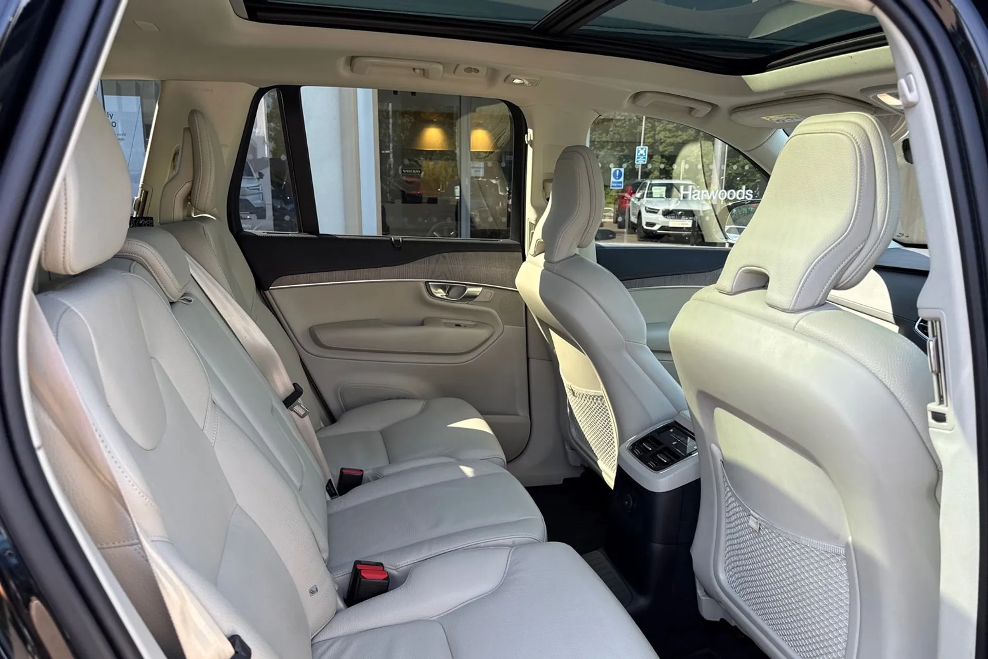 Volvo XC90 thumbnail image number 26