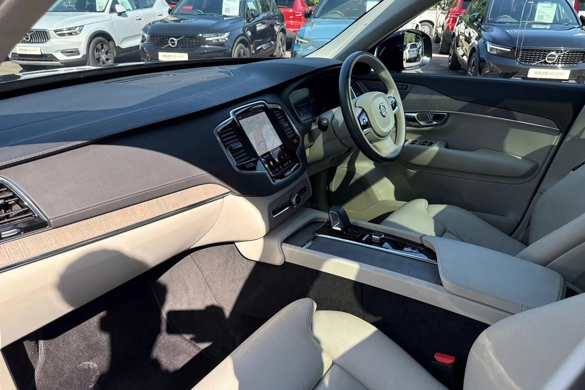 Volvo XC90 thumbnail image number 30