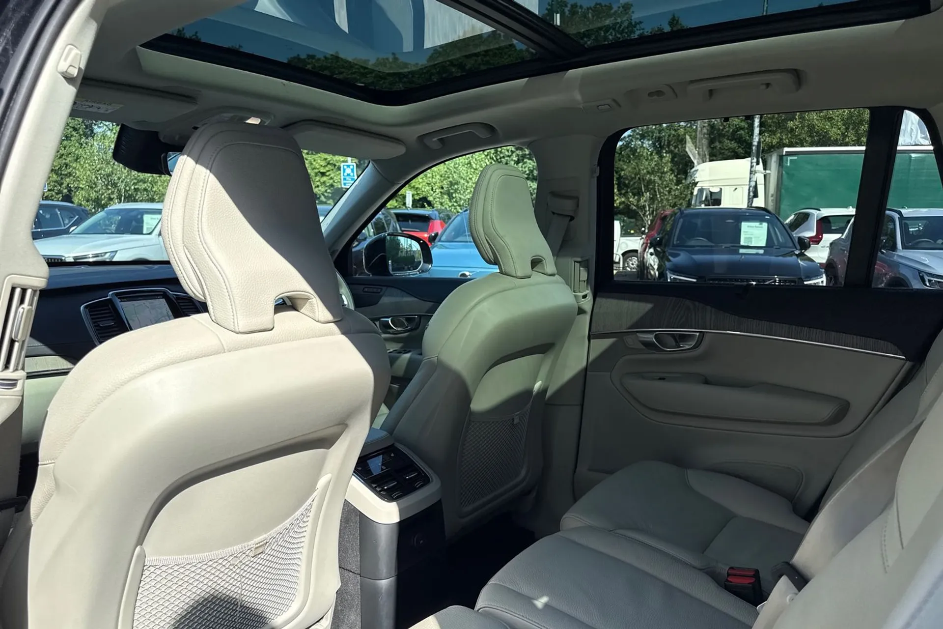 Volvo XC90 thumbnail image number 34