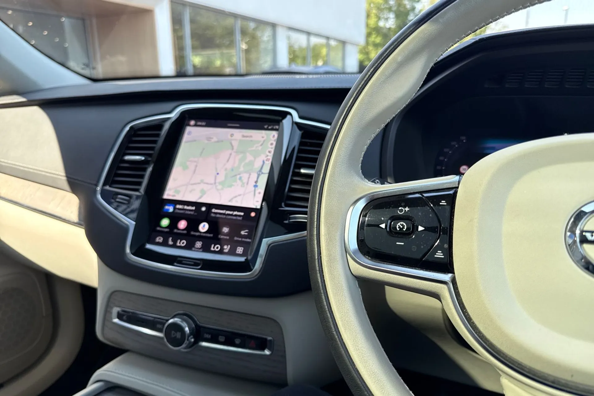 Volvo XC90 thumbnail image number 39