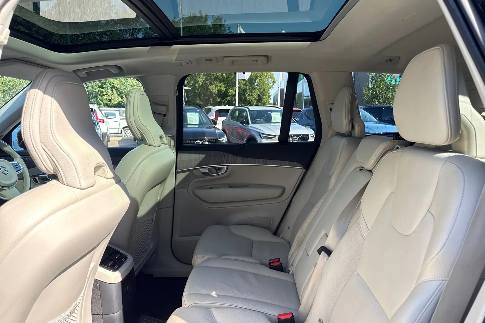 Volvo XC90 thumbnail image number 33