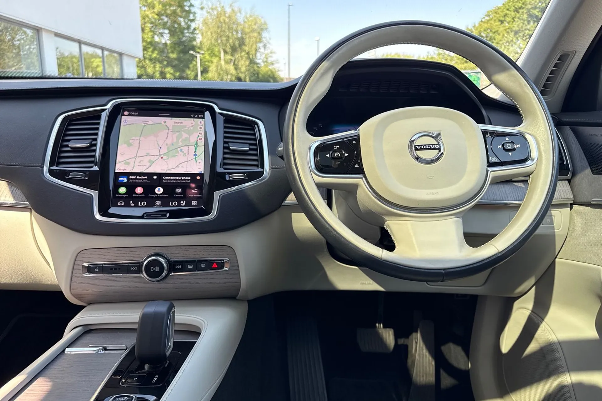 Volvo XC90 thumbnail image number 37