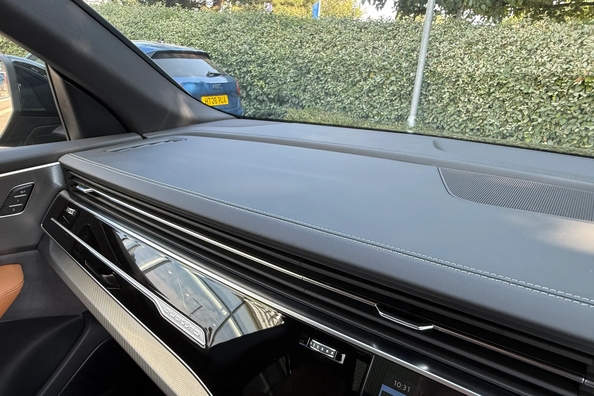 Audi RS Q8 thumbnail image number 64