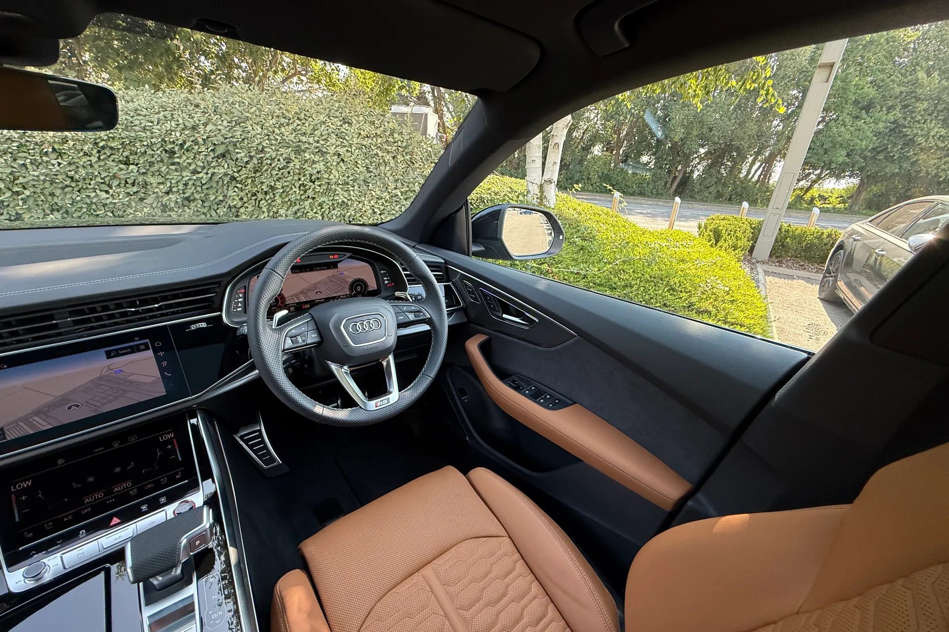 Audi RS Q8 thumbnail image number 61