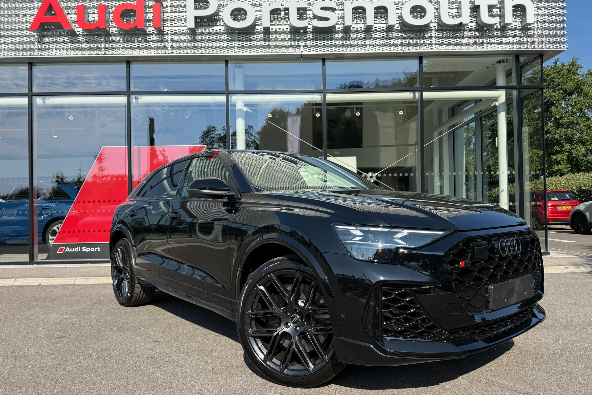 Audi RS Q8 focused image