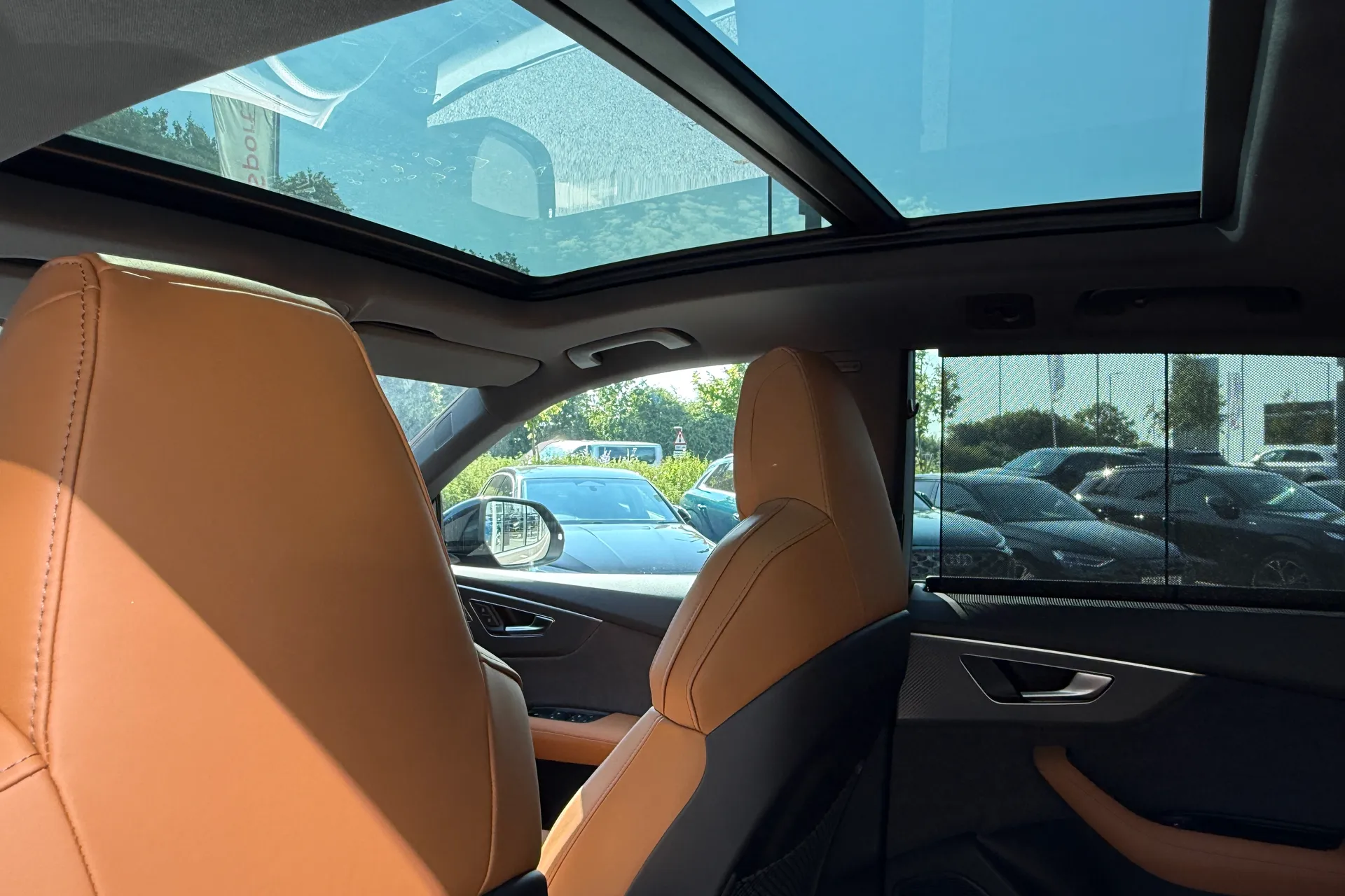 Audi RS Q8 thumbnail image number 54