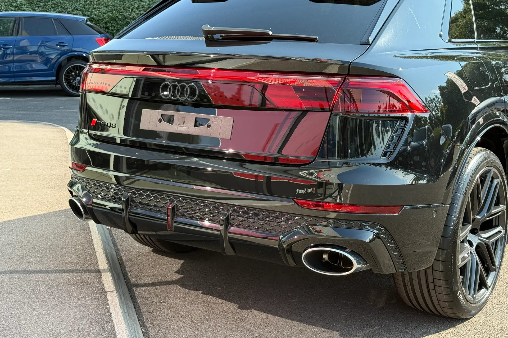 Audi RS Q8 thumbnail image number 31