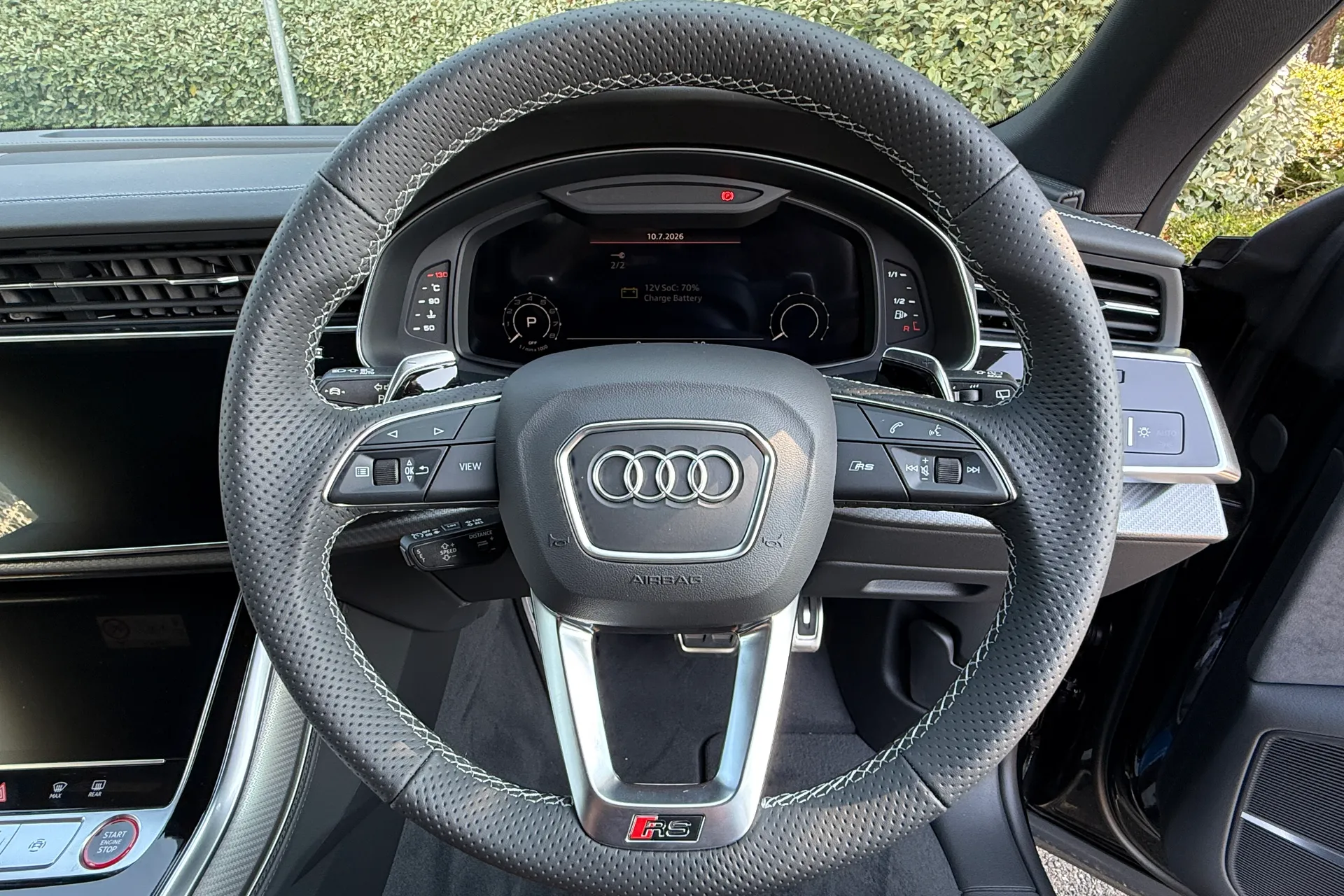 Audi RS Q8 thumbnail image number 19