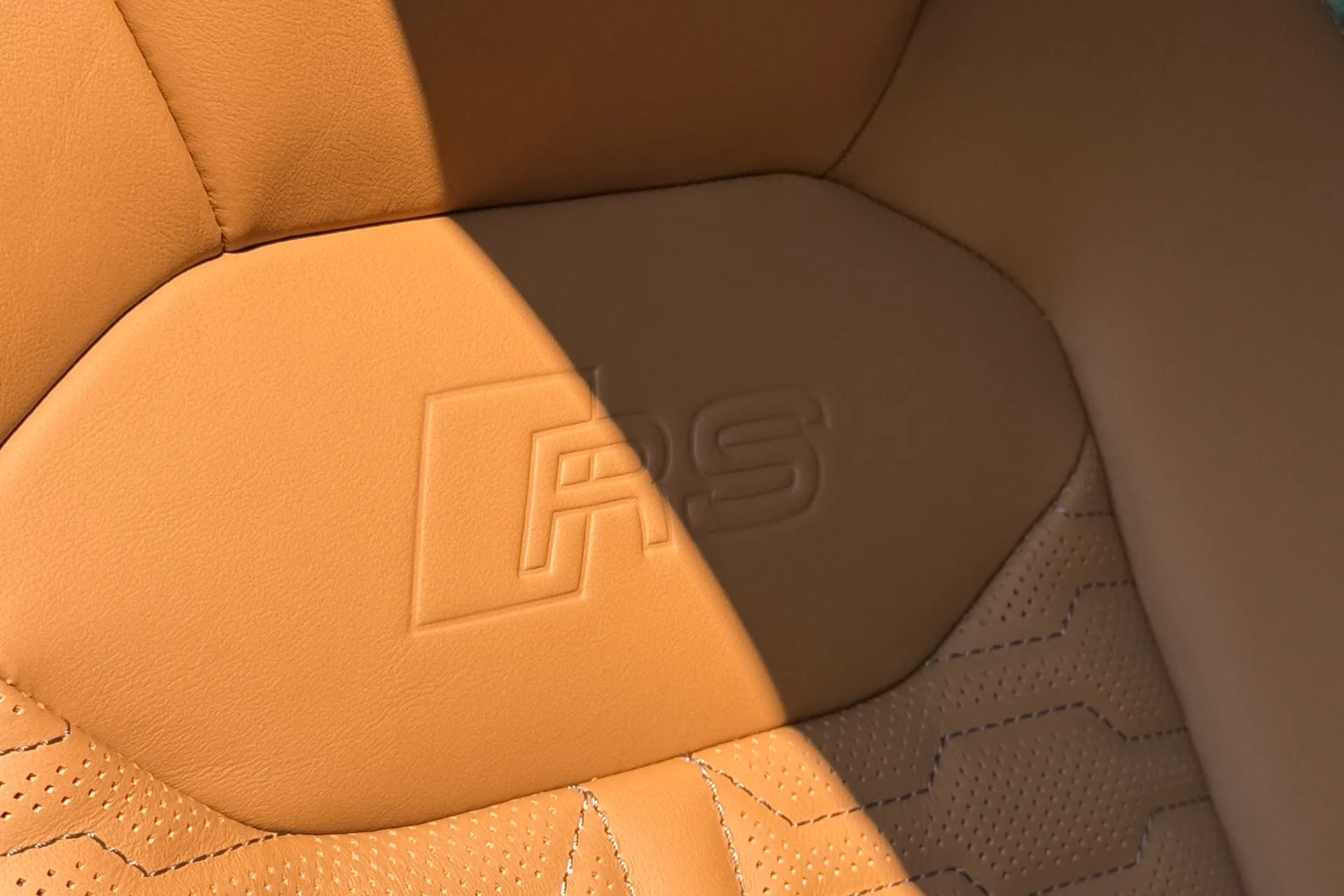 Audi RS Q8 thumbnail image number 39