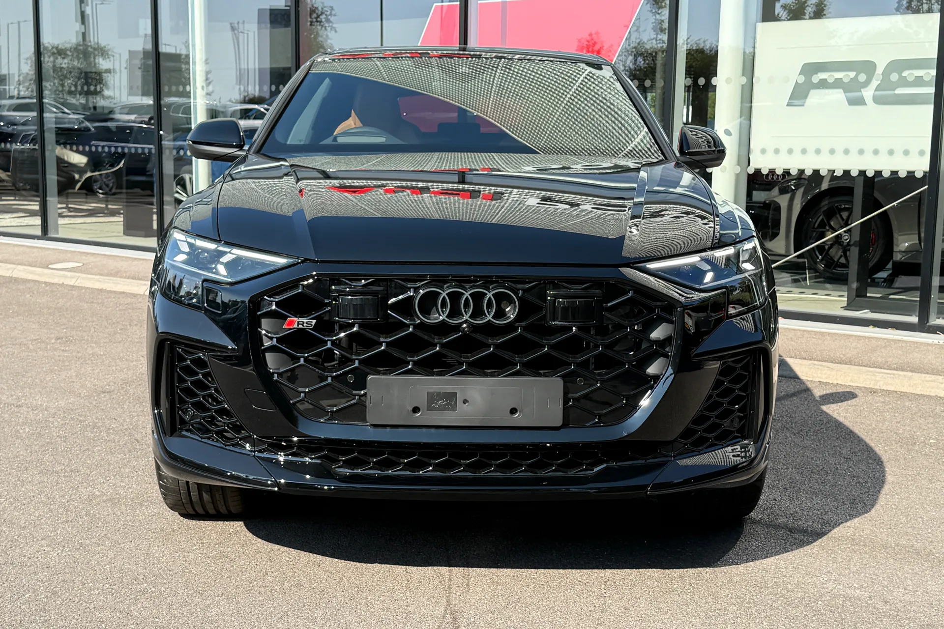 Audi RS Q8 thumbnail image number 9