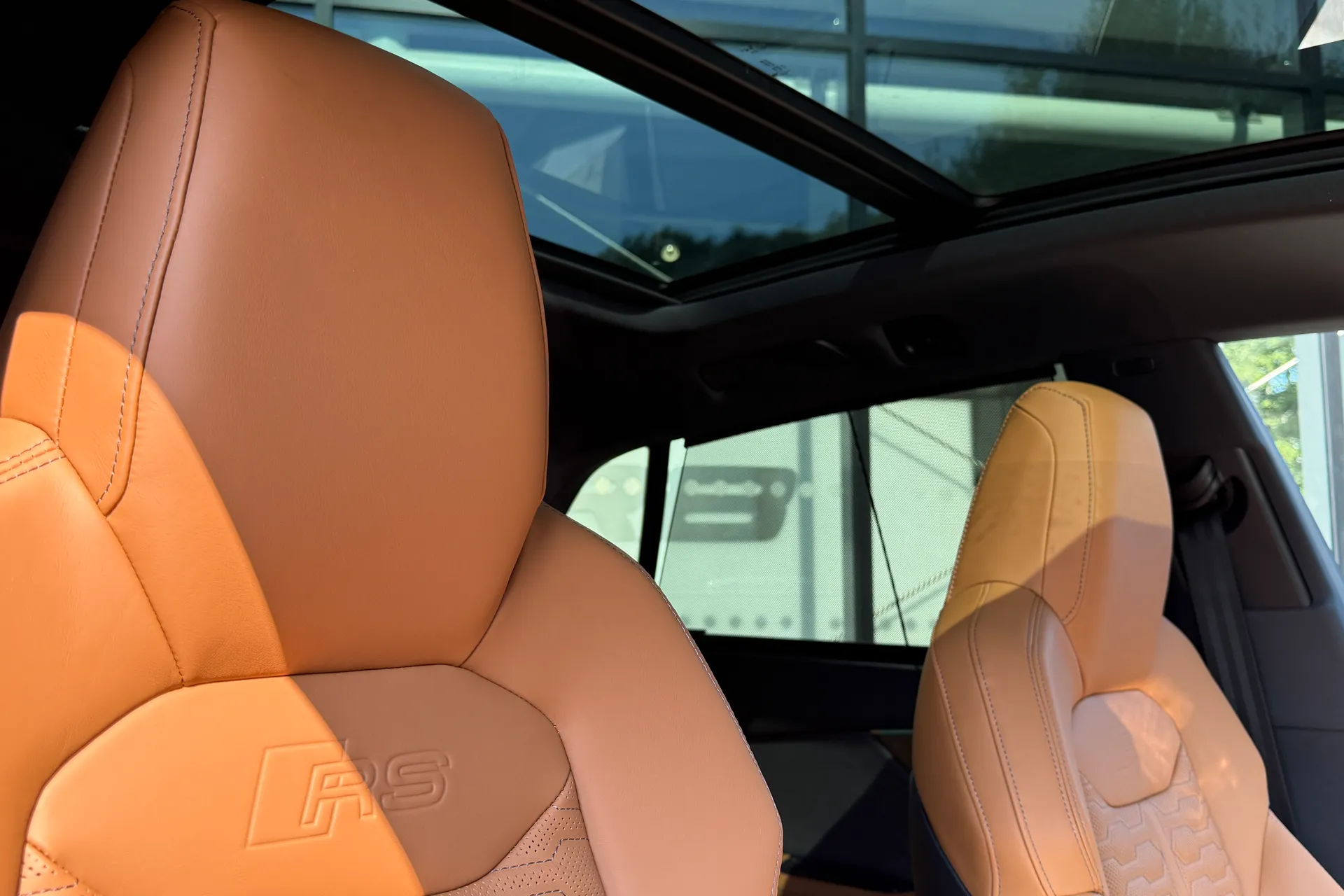 Audi RS Q8 thumbnail image number 8