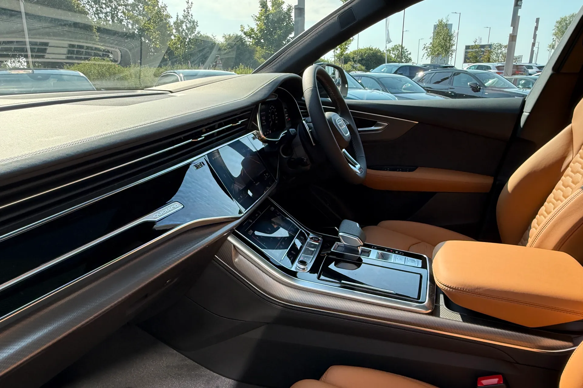 Audi RS Q8 thumbnail image number 49