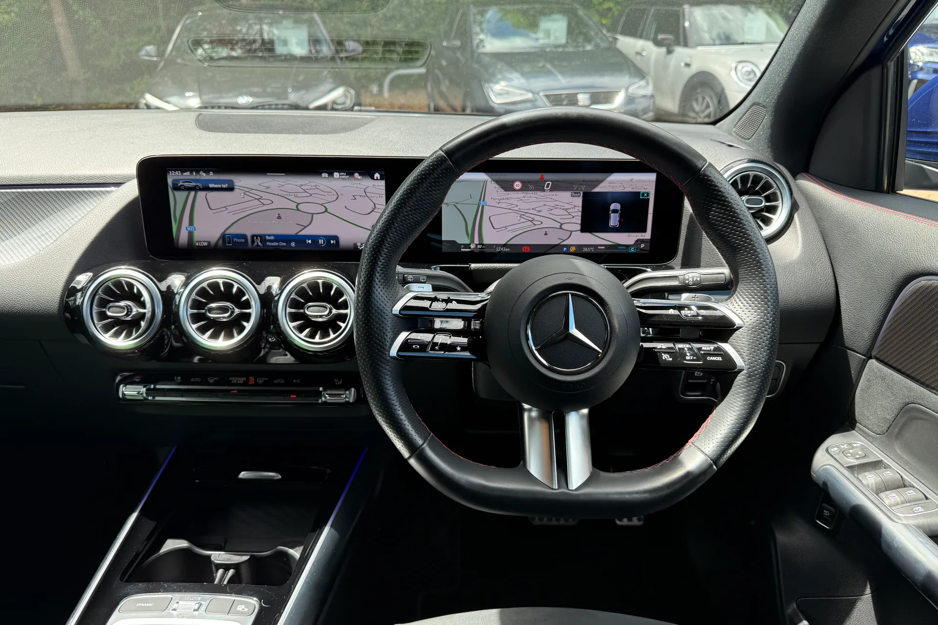 MERCEDES-BENZ GLA thumbnail image number 6