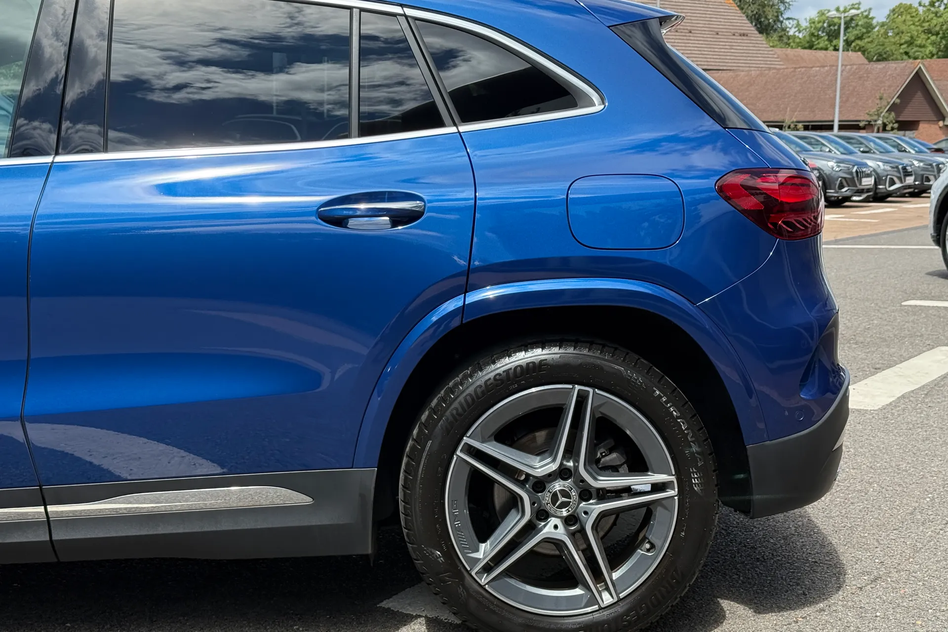 MERCEDES-BENZ GLA thumbnail image number 47