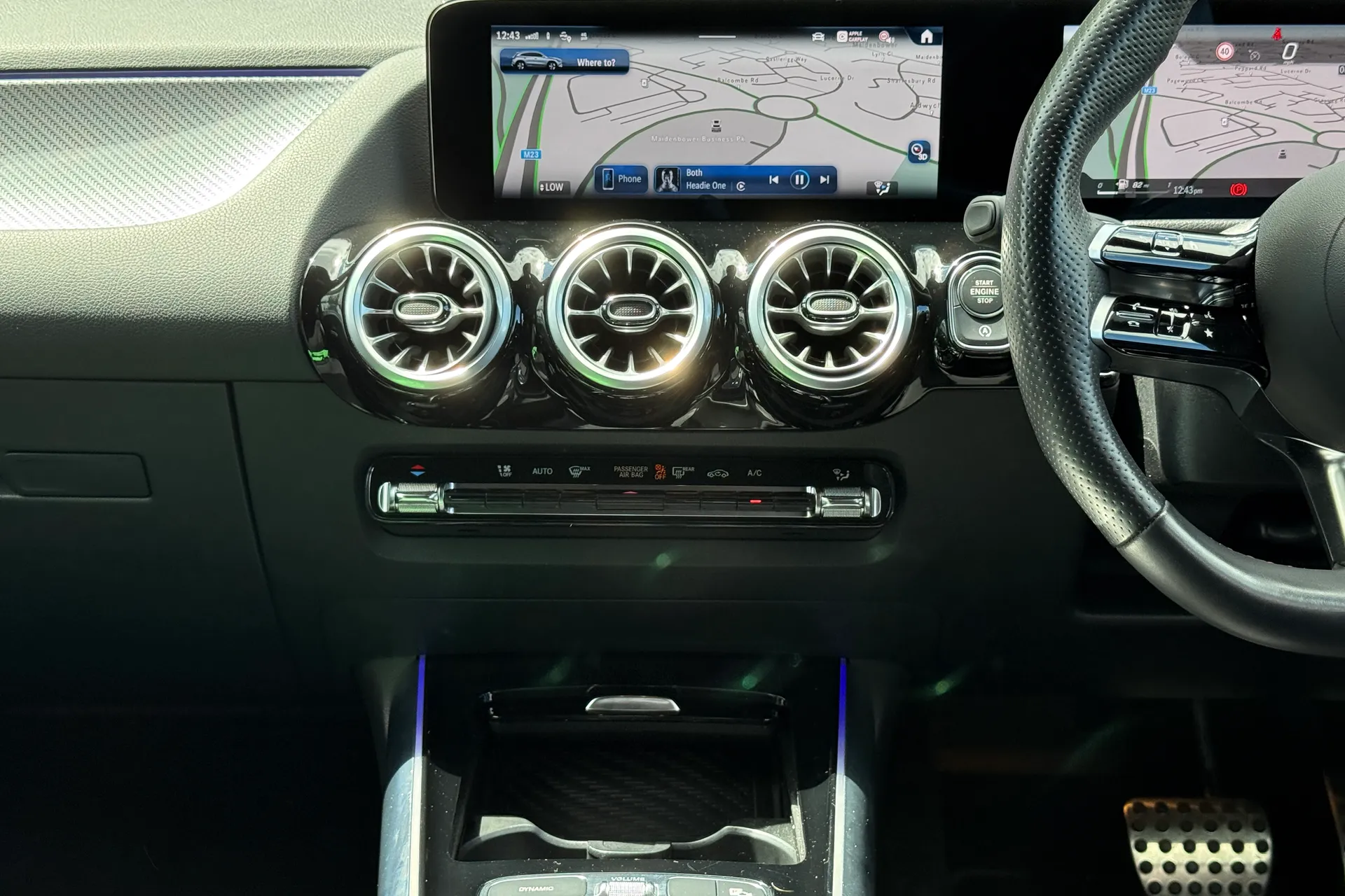 MERCEDES-BENZ GLA thumbnail image number 37