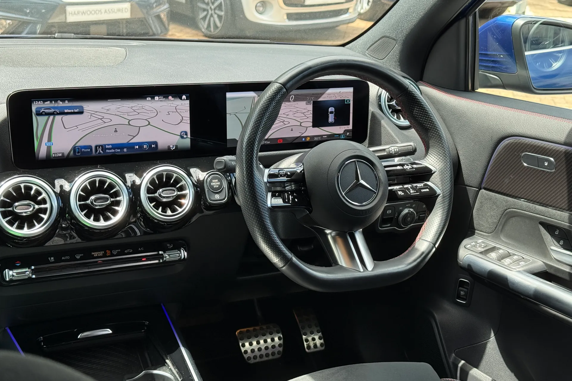 MERCEDES-BENZ GLA thumbnail image number 36