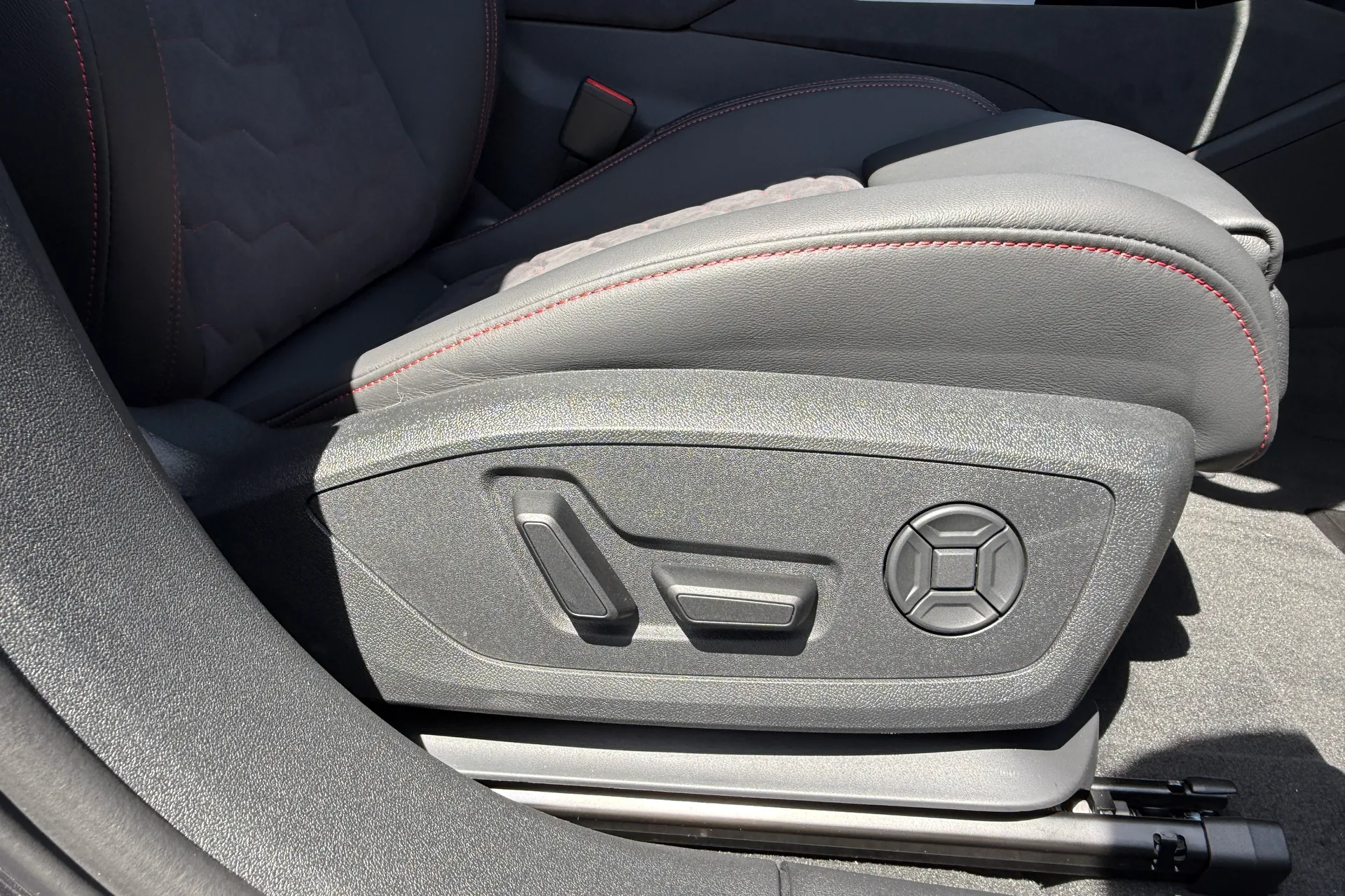 Audi A6 e-tron Sportback thumbnail image number 34