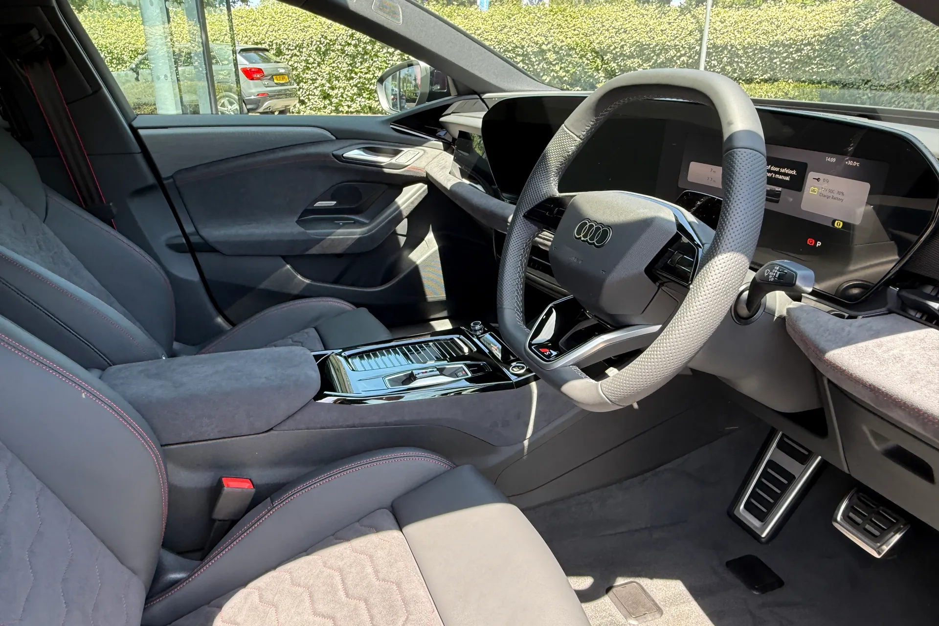 Audi A6 e-tron Sportback thumbnail image number 18
