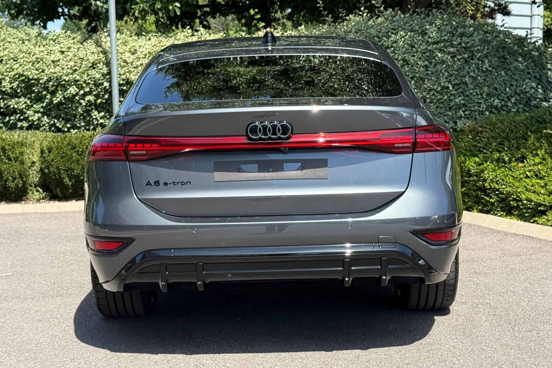 Audi A6 e-tron Sportback thumbnail image number 11