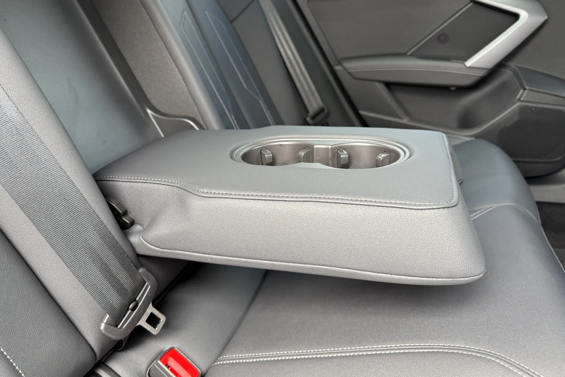 Audi A3 thumbnail image number 48