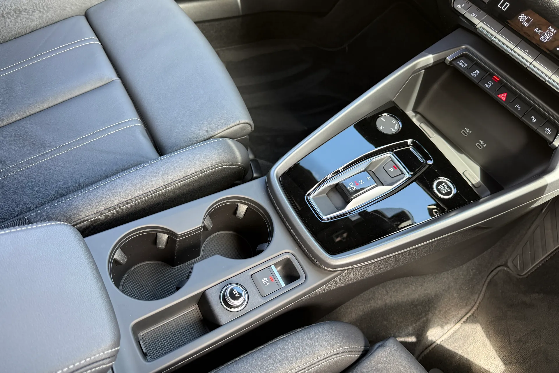 Audi A3 thumbnail image number 42
