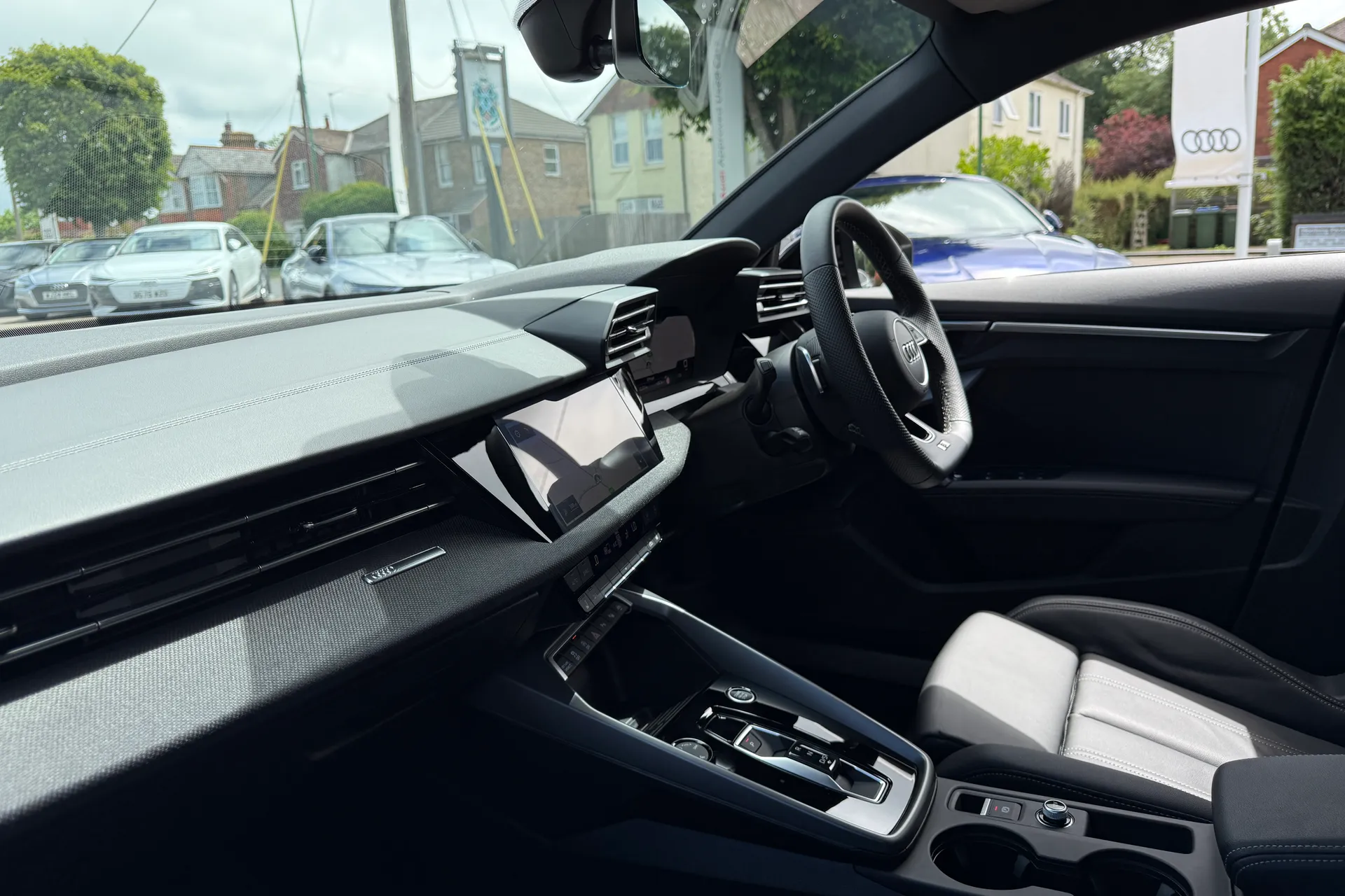 Audi A3 thumbnail image number 31