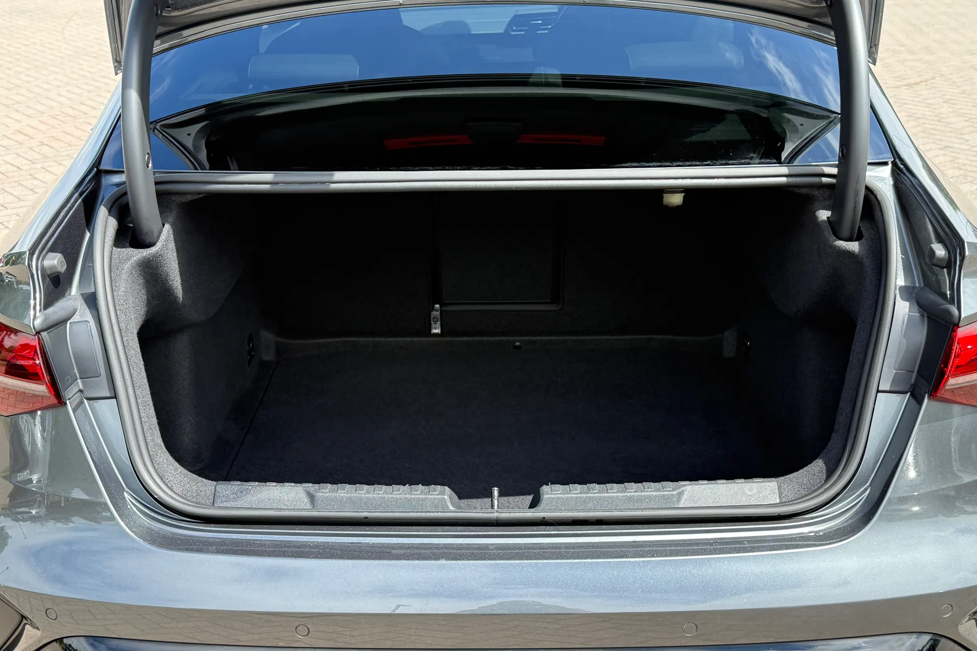 Audi A3 thumbnail image number 37