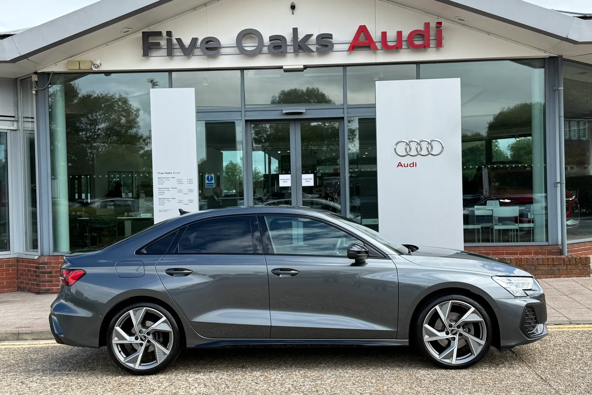 Audi A3 thumbnail image number 2