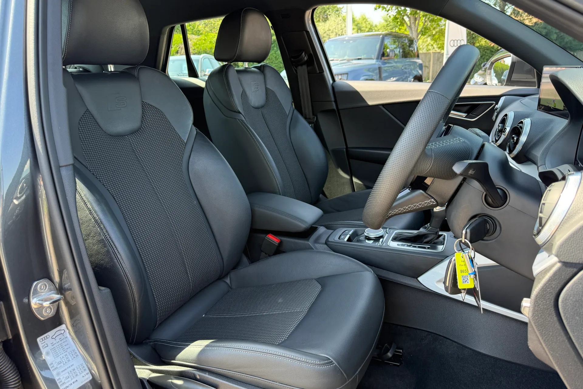 Audi Q2 thumbnail image number 25