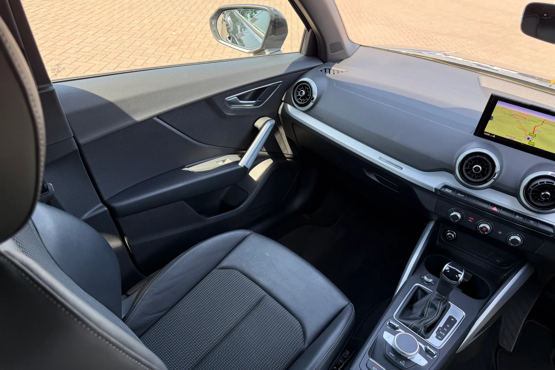 Audi Q2 thumbnail image number 37