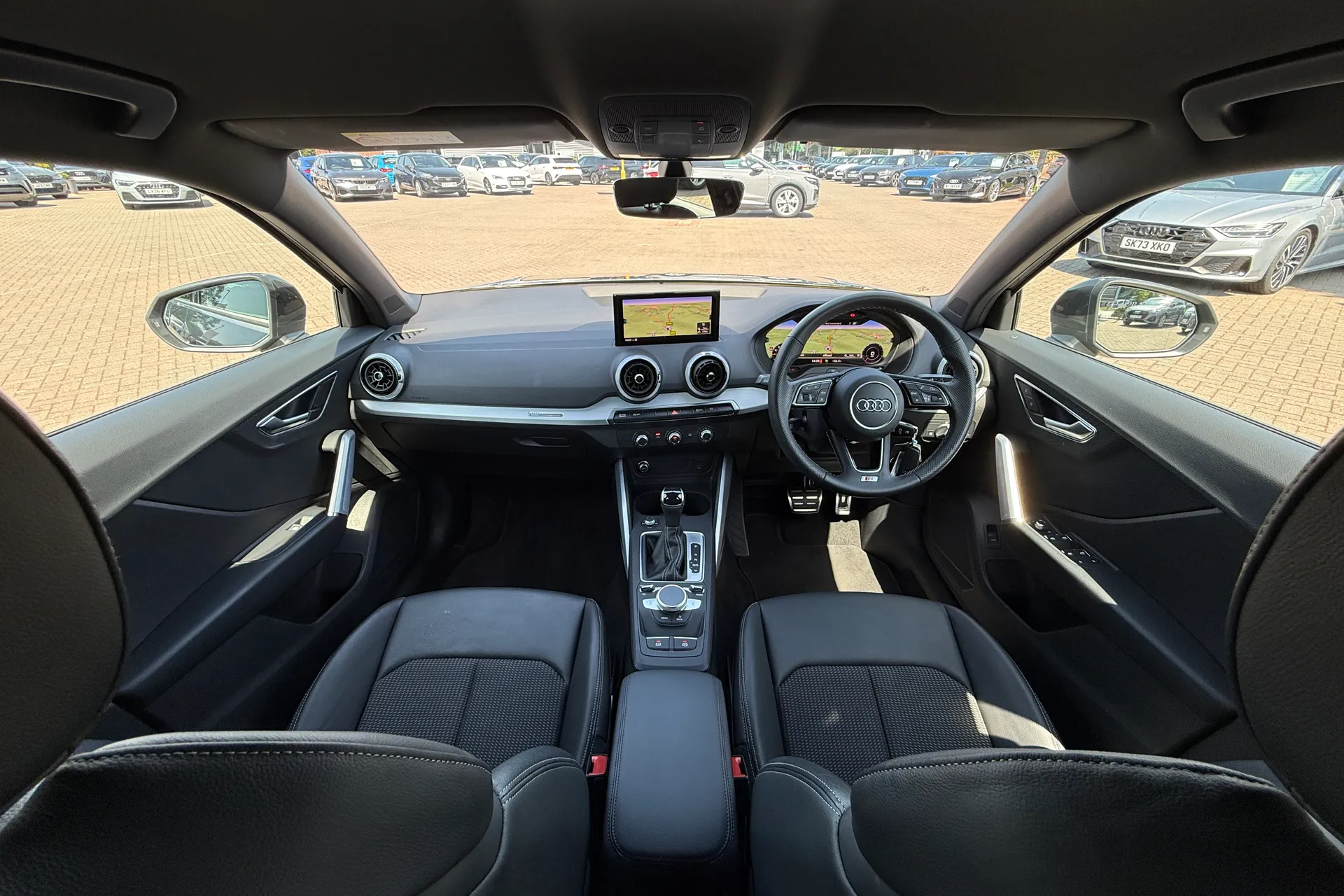 Audi Q2 thumbnail image number 3
