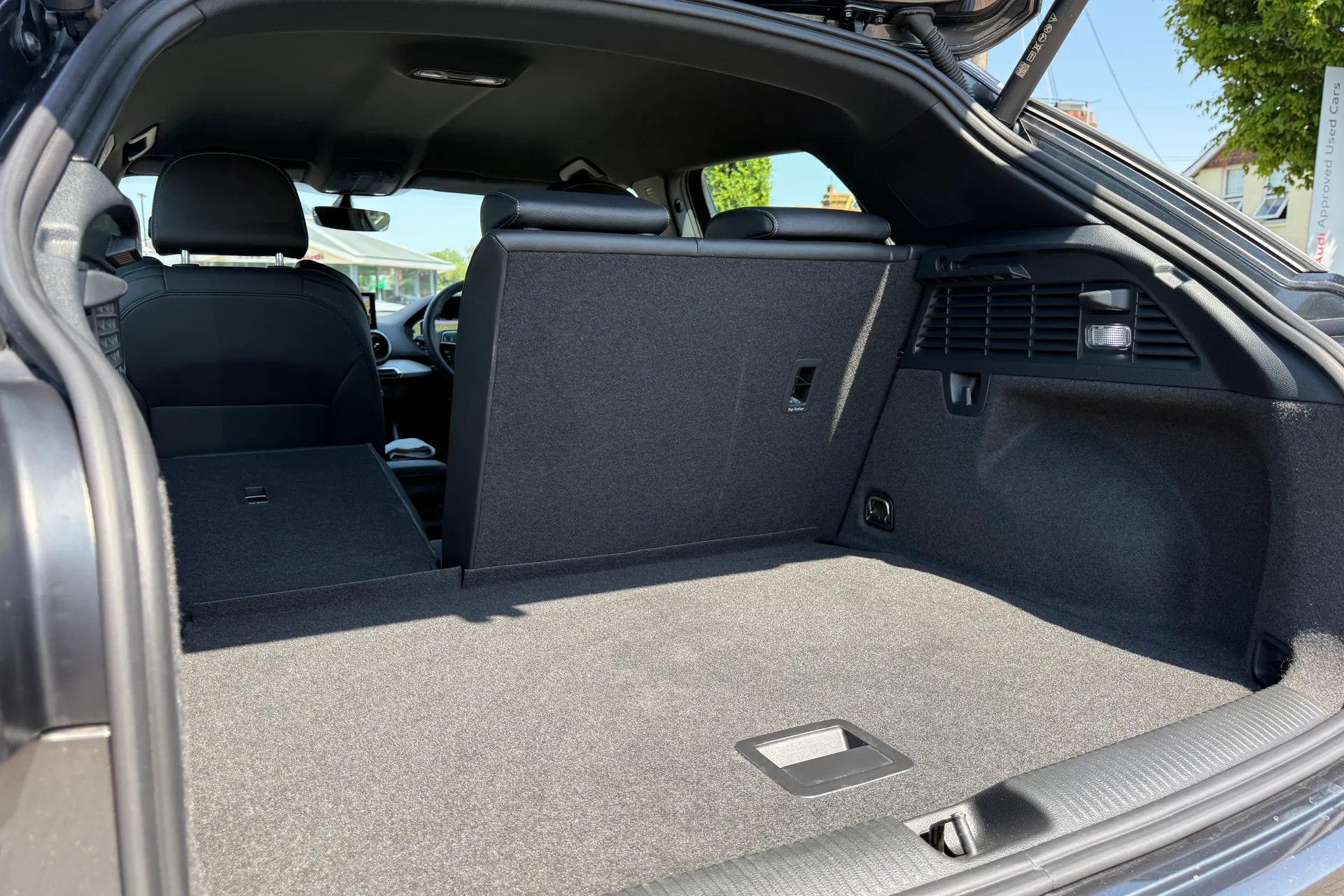 Audi Q2 thumbnail image number 34