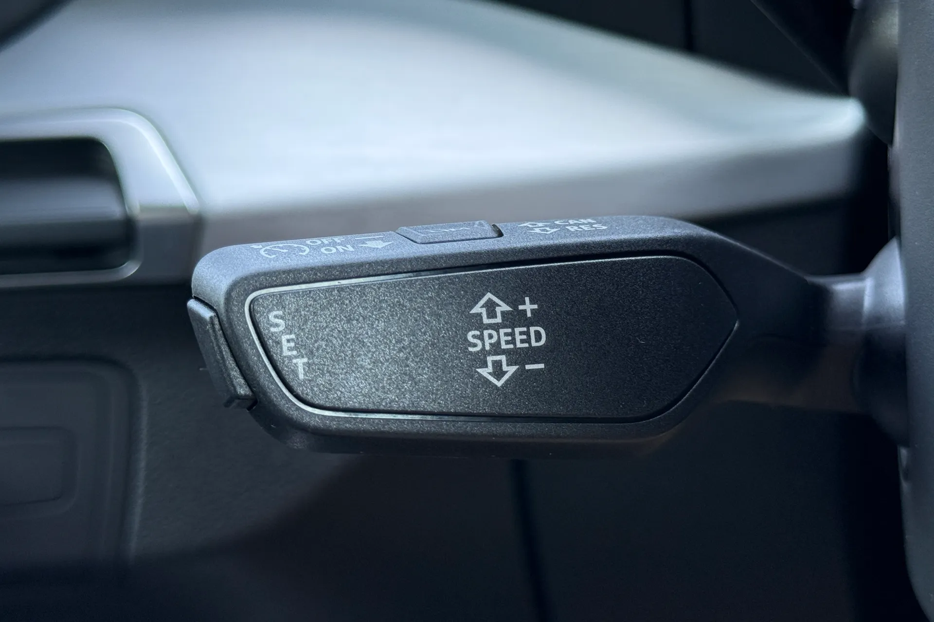 Audi Q2 thumbnail image number 16