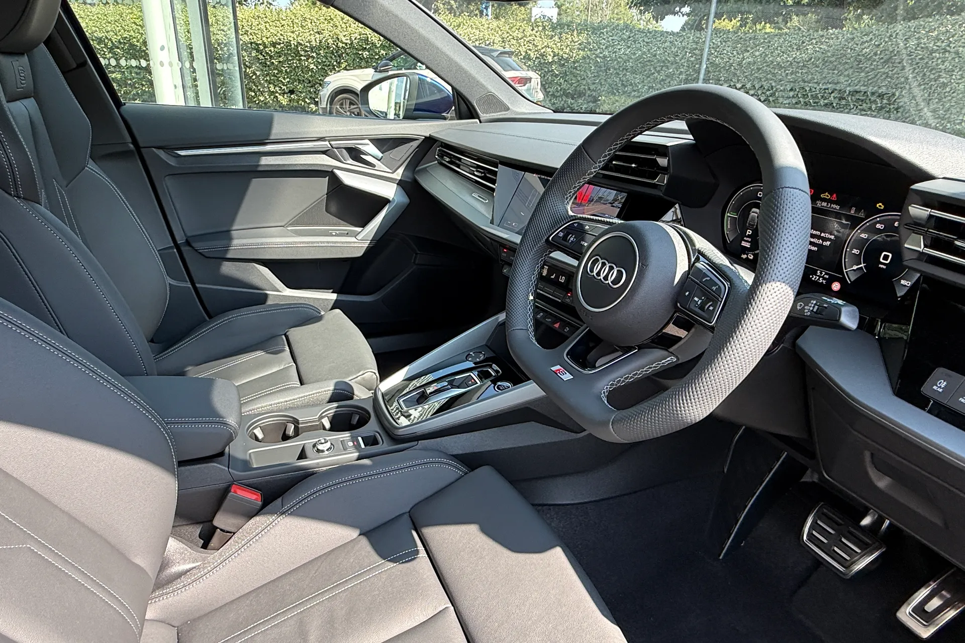 Audi A3 thumbnail image number 28