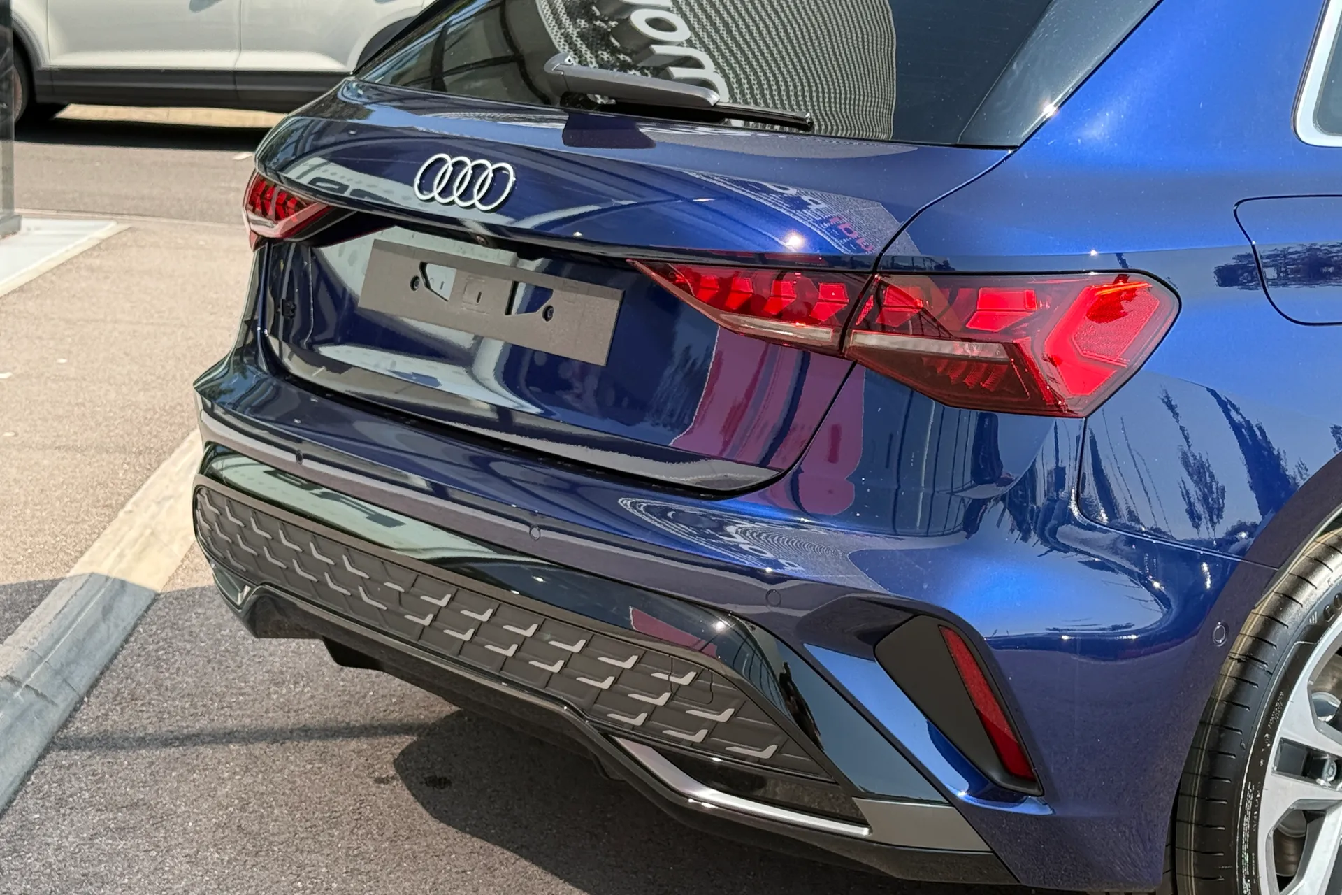 Audi A3 thumbnail image number 27