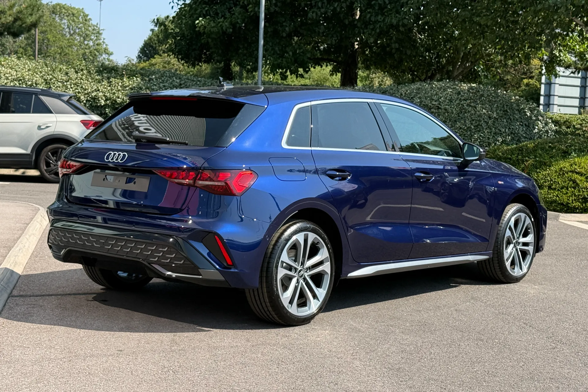 Audi A3 thumbnail image number 32