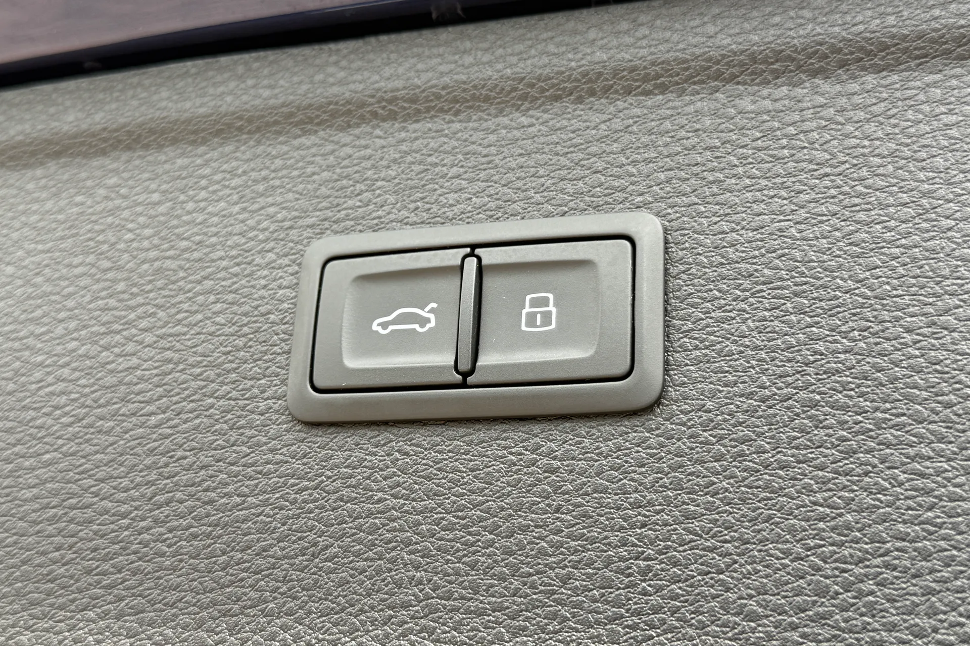 Audi Q5 thumbnail image number 31