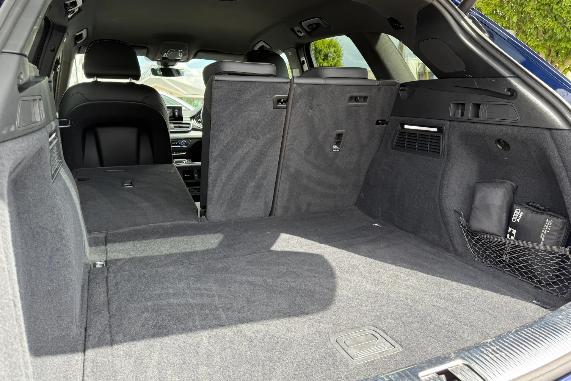 Audi Q5 thumbnail image number 30