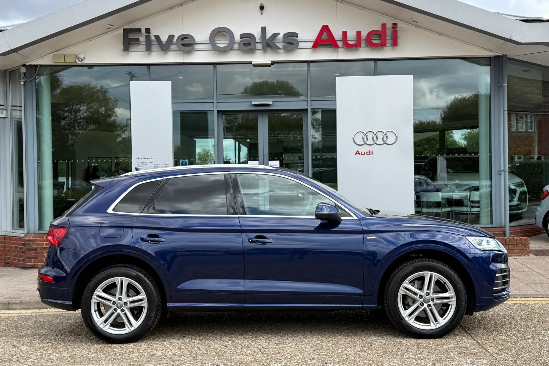 Audi Q5 thumbnail image number 2