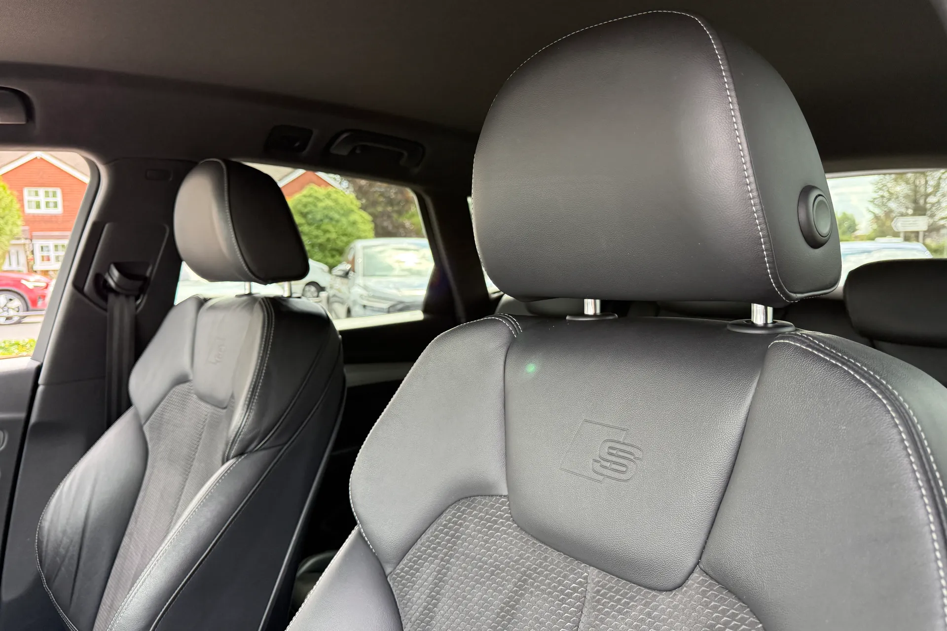 Audi Q5 thumbnail image number 25