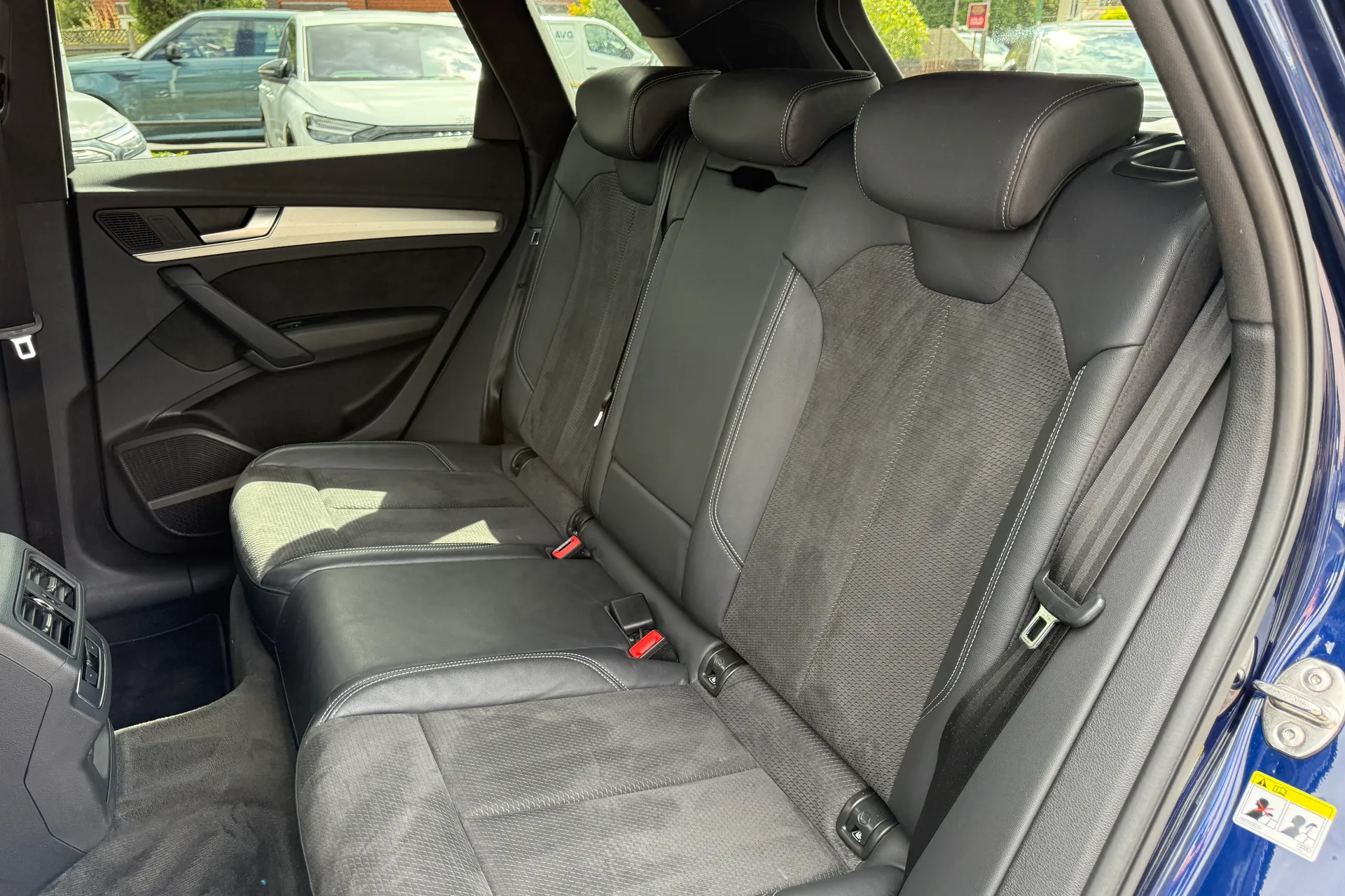 Audi Q5 thumbnail image number 36