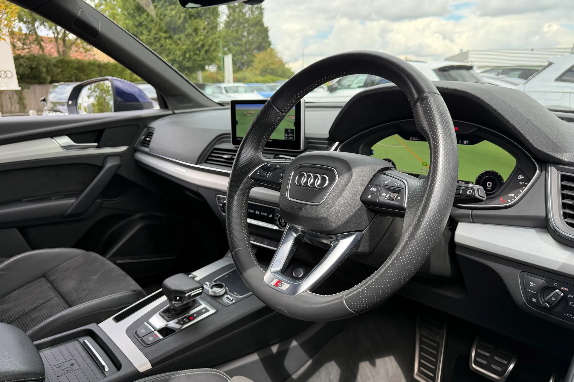 Audi Q5 thumbnail image number 22